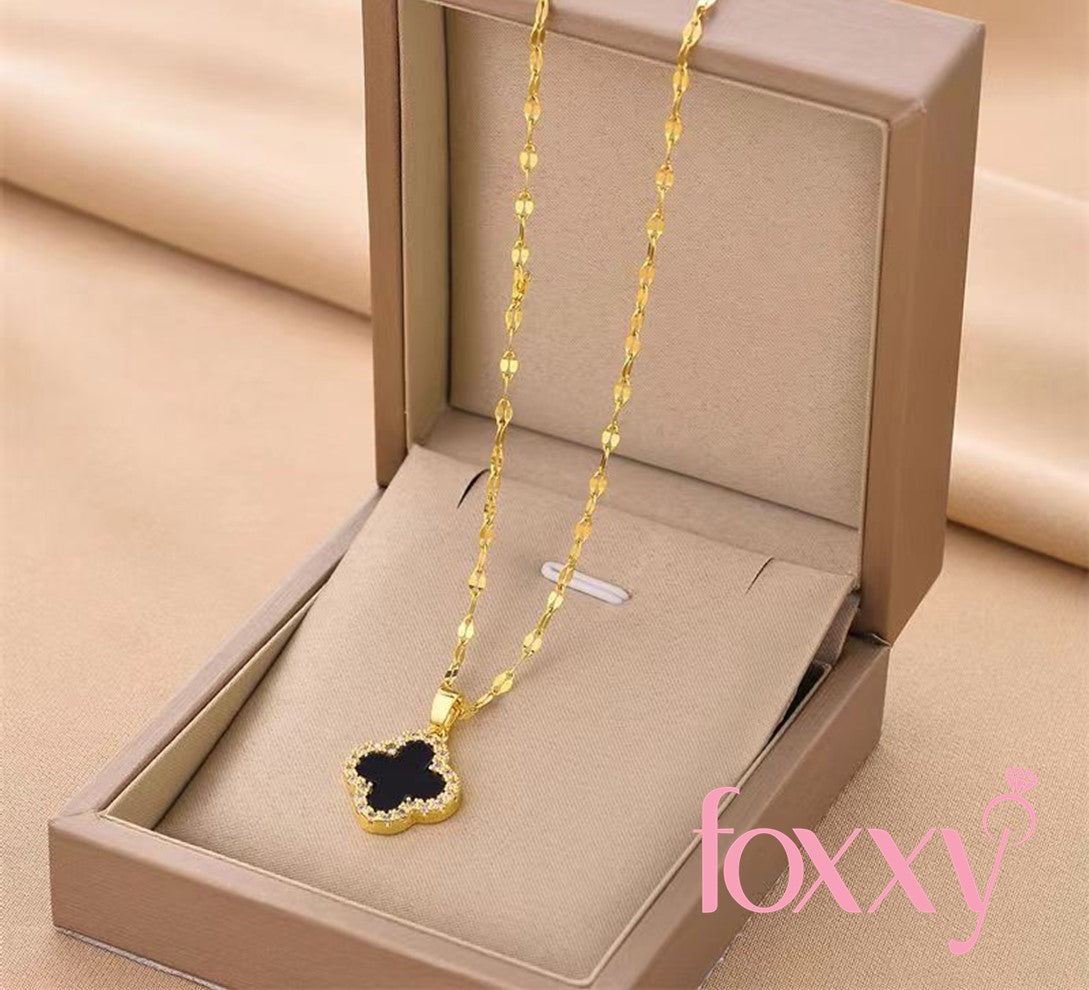 Elegant Fashion Geometric Titanium Steel Flowers Diamond Artificial Gemstones Necklace
