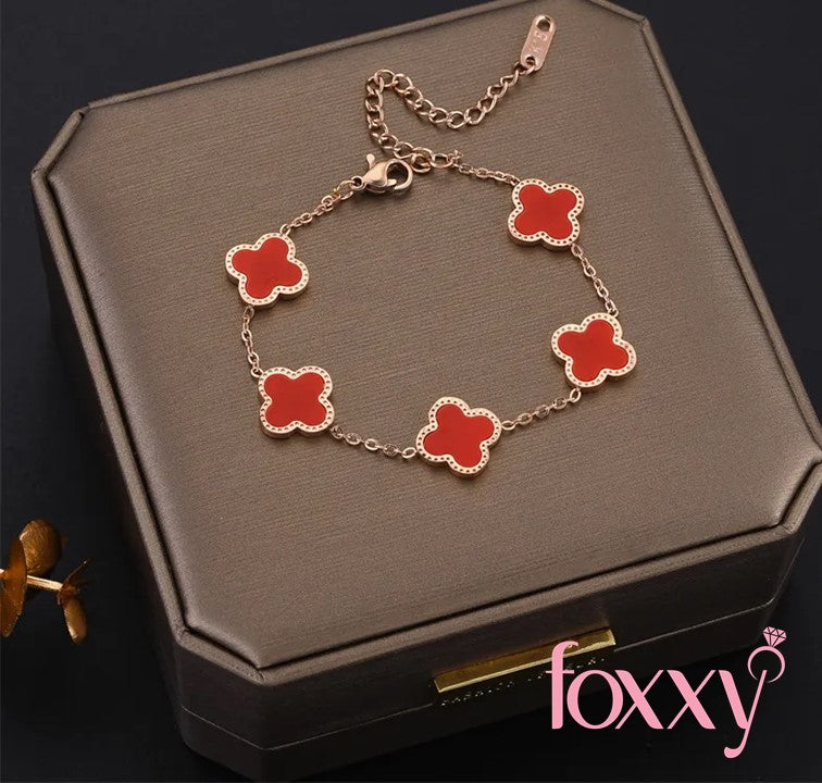 Fashion Four Leaf Clover Titanium Steel Inlaid Gold Shell Bracelets