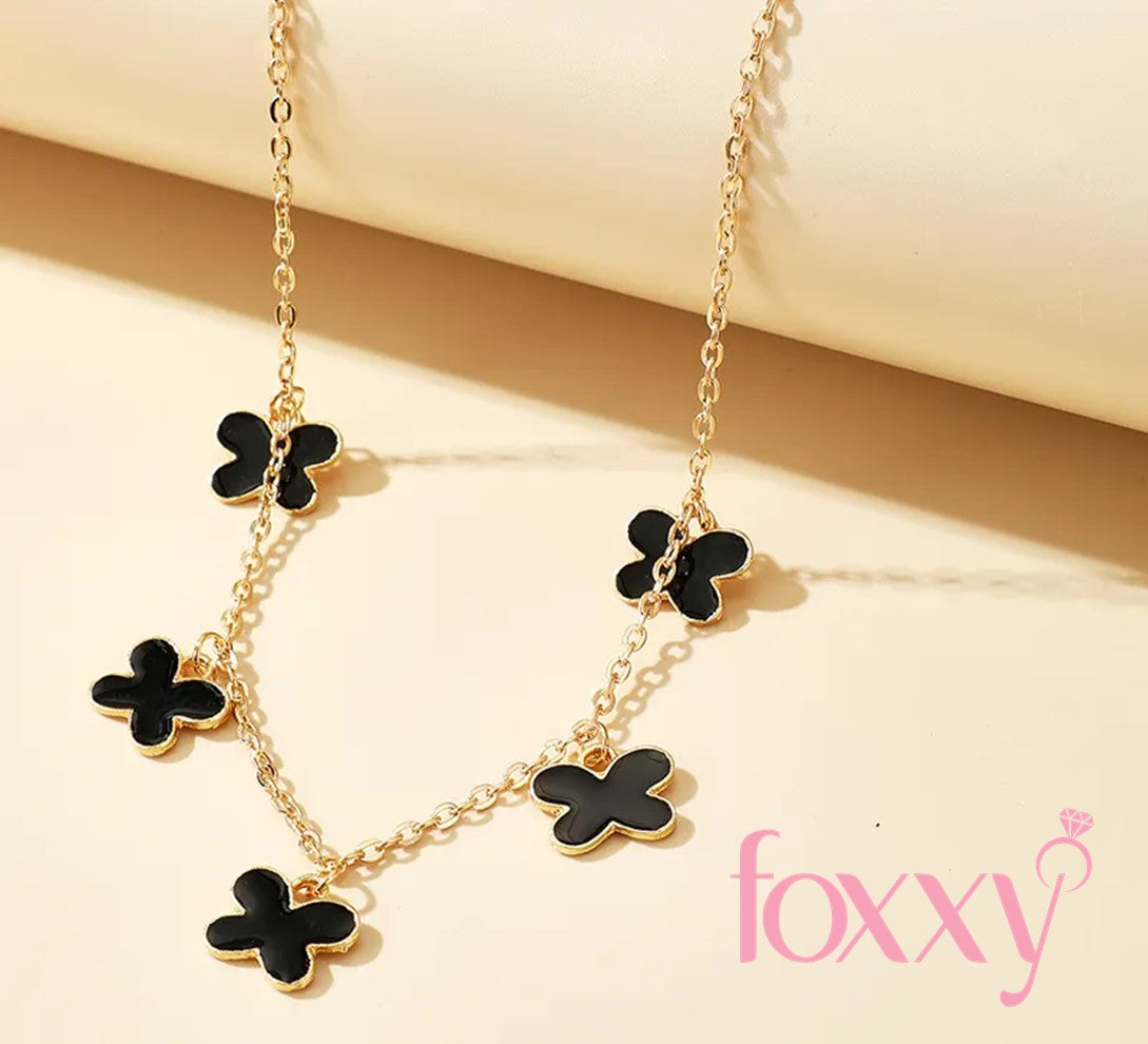 Korean exaggerated oil drop flower four-leaf clover pendant necklace