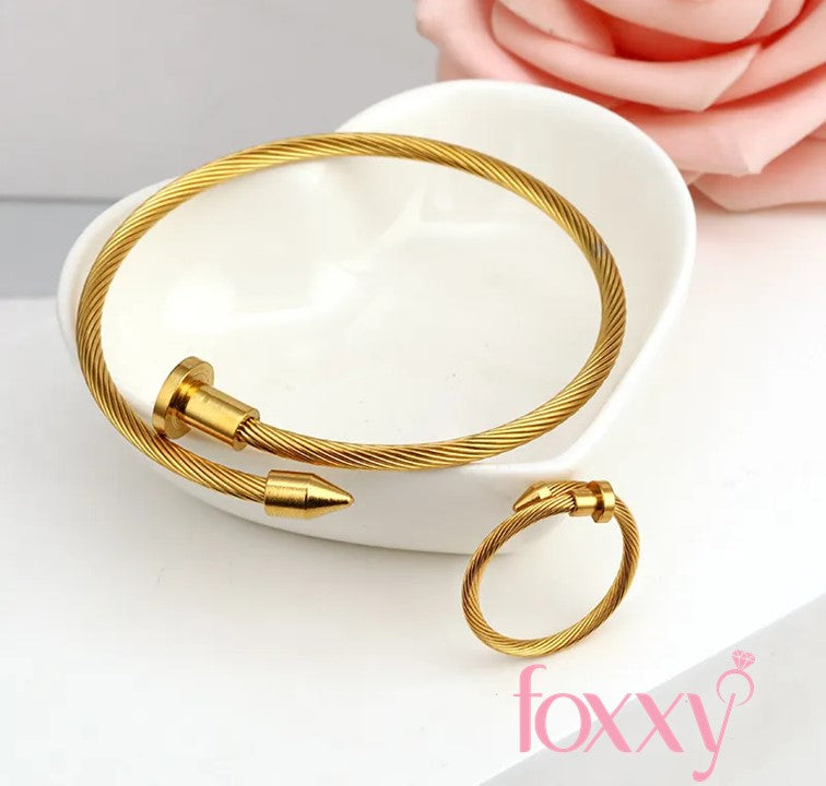 Fashion Geometric Titanium Steel Polishing Bangle 1 Piece